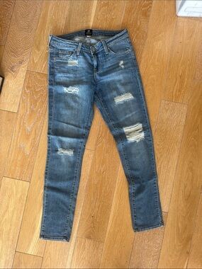 Distressed Skinny Jeans in Medium Blue - Women